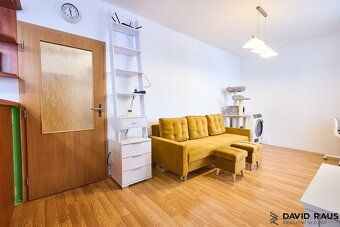 Ev.č. 00370 Nabízím k prodeji byt s parkovacím stáním (12 m²