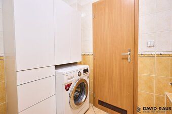Ev.č. 00370 Nabízím k prodeji byt s parkovacím stáním (12 m²