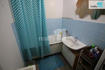 +provize RK+elektrika/plyn cca 1500,-kč, Exkluzivně nabízíme