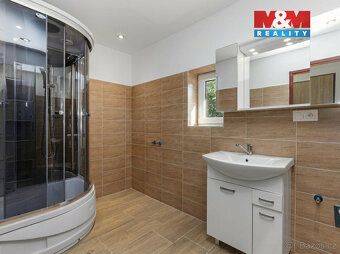 Nabízíme k pronájmu byt o dispozici 5+1 s užitnou plochou 15