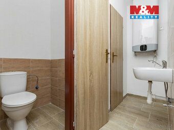 Nabízíme k pronájmu byt o dispozici 5+1 s užitnou plochou 15