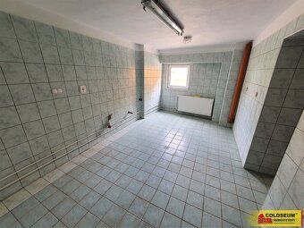 Ev.č. 5353BL013-6 Nabízíme příležitost k pronájmu prostor by