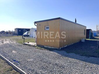 Prodej obytného kontejneru 3 × 12 m se zimní zahradou 11 m2 