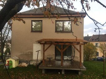 Rodinný patrový dům 5+1 s užitnou plochou cca 240 m2 se nach