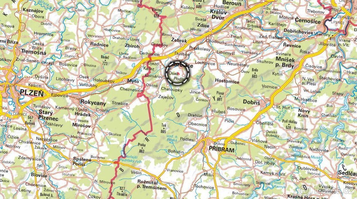V obci Podluhy v okrese Beroun nabízíme k prodeji zemědělský