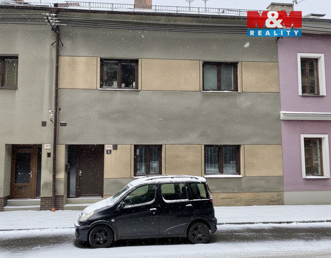 Nabízíme pronájem bytu 3+kk o užitné ploše 75 m² v cihlovém 