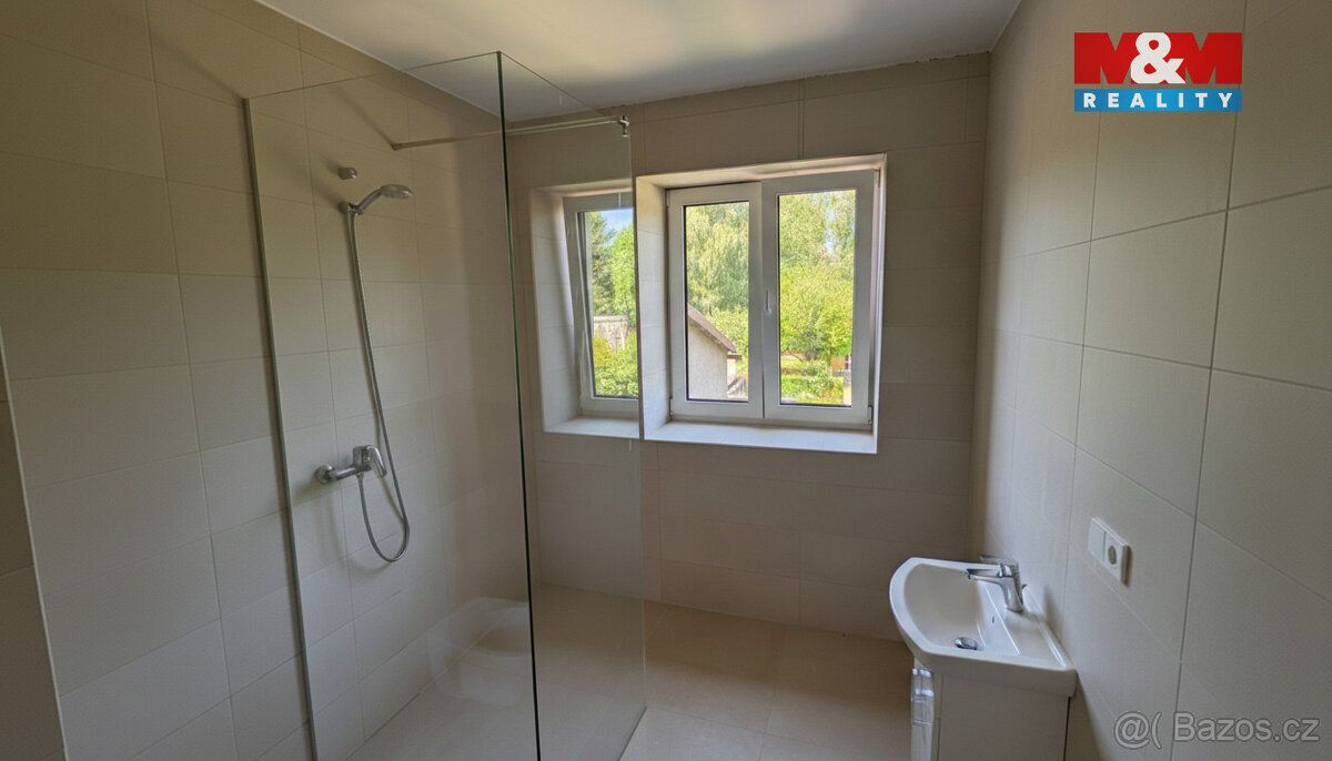 Nabízíme pronájem bytu 3+kk o užitné ploše 75 m² v cihlovém 