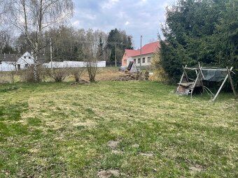 Prodám soubor 2 sousedících st. pozemků užívaných jako 1 cel