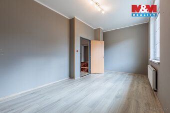 Rozrůstající se průmyslová zóna v Chebu a tato jedinečná nem
