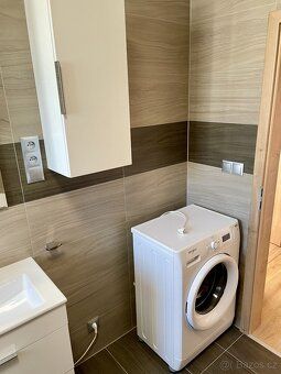 Nabízíme k pronájmu moderní byt 2+kk o velikosti 75,5 m 2 v 