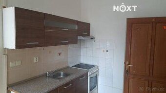 Hledáte klidné bydlení mimo ruch města, ale s dobrou dostupn