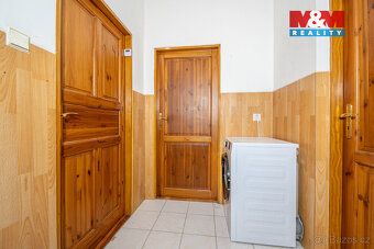 Nabízíme k prodeji prostorný byt 4+1 o užitné ploše 97 m² v 