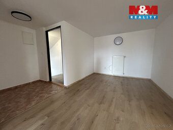 Nabízíme do pronájmu pěkný ateliér 3+kk o výměře 80 m² v cen