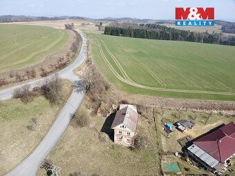 Nabízíme k prodeji rodinný dům v klidné části obce Javoří – 