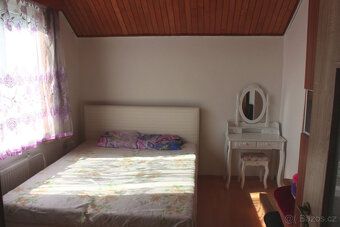 K pronájmu.
Církvice mezi Kutnou Horou a Čáslaví, ulice směr