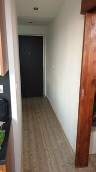 Pronájem bytu 3+1 po rekonstrukci, 77 m² s lodžií, Broumov
N