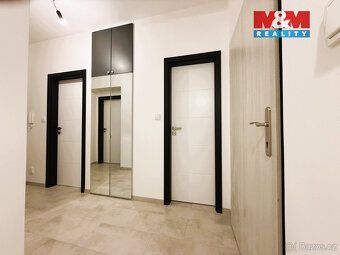 Nabízíme ke koupi prostorný byt 3+1 o užitné ploše 72m² v kl