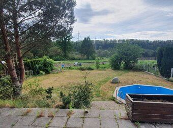 Neprůchozí pokoje s balkónem i bez v RD s terasou a zahradou
