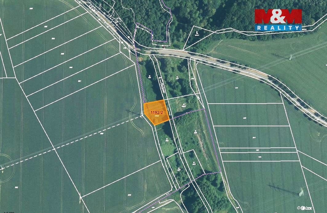 Prodej pozemku o výměře 1496 m2 v katastru obce Bělotín. Jed