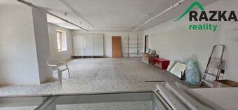 V exkluzivním zastoupení Vám nabízím k prodeji řadový, částe