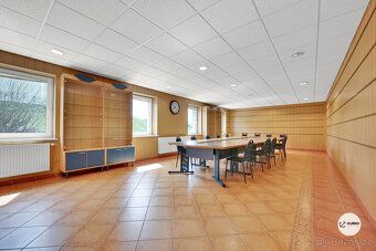 Nabízíme prodej prostor o celkové výměře cca 1.300 m2 na poz