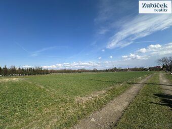 Nabízíme k prodeji stavební pozemek o výměře 1 183 m² v Kuno