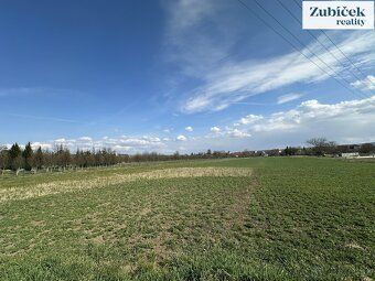 Nabízíme k prodeji stavební pozemek o výměře 1 183 m² v Kuno