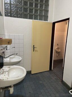 Pronájem výrobních a skladových prostor 720 m² – Ruprechtov 