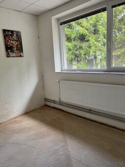 Pronájem výrobních a skladových prostor 330 m², včetně bytu 