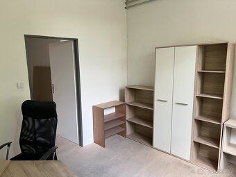 Pronájem výrobních a skladových prostor 330 m², včetně bytu 