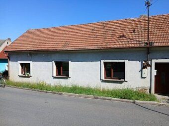 Nabízíme k prodeji rodinný dům v obci Soběchleby, včetně při