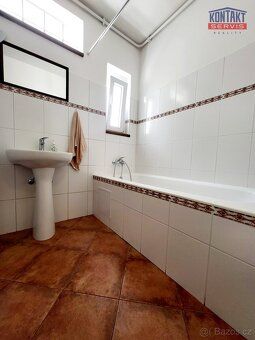 Ev.č. EK-8146 Nabízíme k pronájmu velmi pěkný a plně vybaven