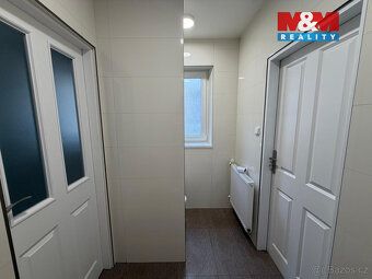 Nabízíme k pronájmu nově zrekonstruovaný byt 4+1 o velikosti