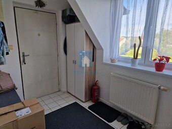 Nabízíme k pronájmu prostorný byt o dispozici 3+kk a celkové