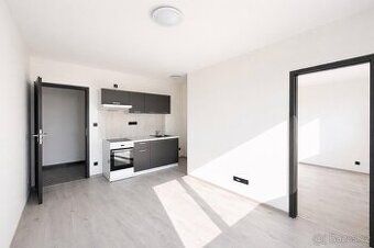 Nabízím k pronájmu atelier na adrese Wolkerova 2766, Kladno.