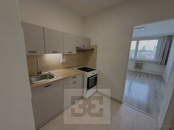 Nabízím k pronájmu atelier na adrese Wolkerova 2766, Kladno.