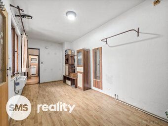 Hledáte prostorný rodinný dům, který nabízí možnost okamžité