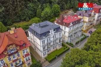 Pronájem bytu 2+kk, 67 m2, ve zvýšeném přízemí renovovaného 