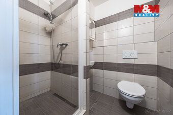 Nabízíme Vám velkorysý byt 4+1/L o užitné ploše 84 m² v oblí