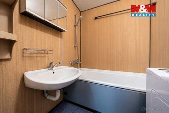 Nabízíme Vám velkorysý byt 4+1/L o užitné ploše 84 m² v oblí