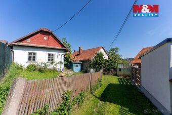 Nabízíme Vám ke koupi chalupu v obci Chobyně, ležící v maleb