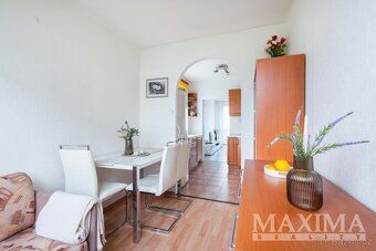 Prodej světlého bytu 4+1 s lodžií a výhledem, Praha 4 - Krč.
