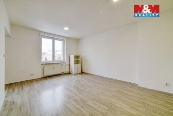Pronájem bytu 2+1, 52 m2, ve druhém patře bytového domu bez 