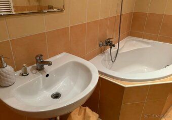 PRONAJEM BYTU 2+KK, PRAHA 10 - ZABEHLICE
Nabízíme k pronájmu