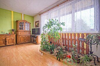 Kancelář na trhu s nemovitostmi, Jesenická realitní ,nabízí 