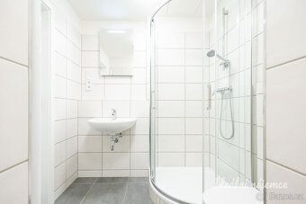 Nabízíme k dlouhodobému podnájmu světlý byt 2+kk o výměře 42