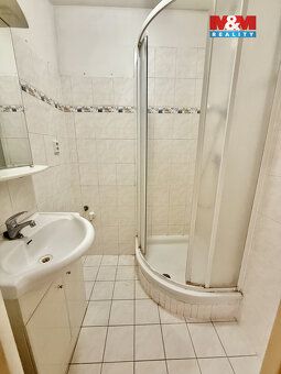 Nabízíme k prodeji družstevní byt 2+1 v Ostravě - Porubě na 