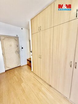 Nabízíme k prodeji družstevní byt 2+1 v Ostravě - Porubě na 