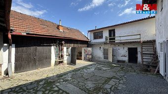 Nabízíme k prodeji rodinný dům v obci Bělotín, která je vyhl