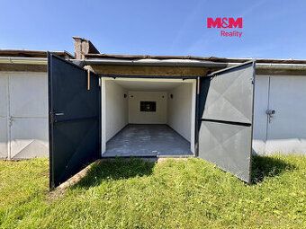 Garáž je připojena k elektrické síti. Garáž je v areálu Svaz